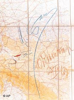 Карта к секретному протоколу с подписями Сталина и Риббентропа