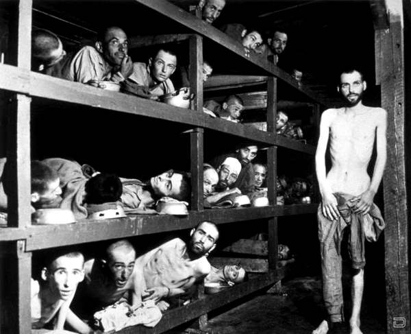 Вот так выглядили узники освобожденного Бухенвальда весной 1945г.: