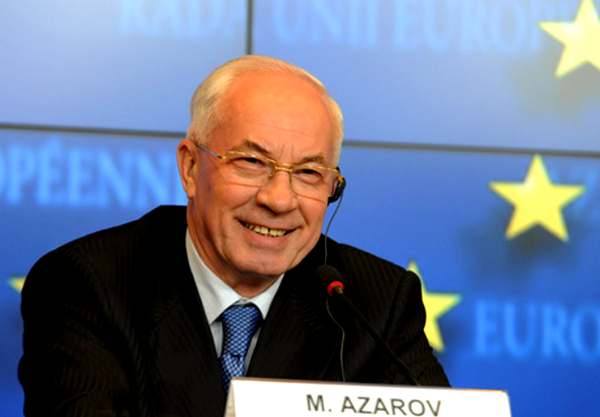 Азаров на пресс-конференции в Люксембурге. Фото пресс-службы правительства