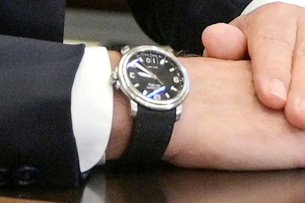 Часы на руке президента, показывающие 10-е сентября. Фото: Алексей Дружинин / ТАСС / Forum