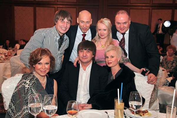 Все друзья-мошенники вместе: фото с дня рождения Дмитрия Гордона, 2010-й год