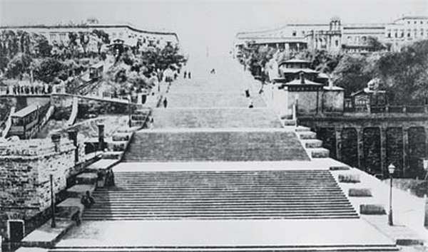 Лестница Николаевского бульвара в Одессе, 1917 г.