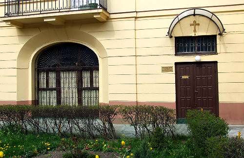 Отстроена и православная часовня Святой Троицы на Подвале, 5.
