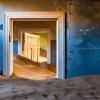 Дом в шахтёрском городке в Намибии отошёл пескам