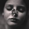 "Прикосновение бабочки", Келли Tиак, Австралия (Категория "Искусство" 3-е место)