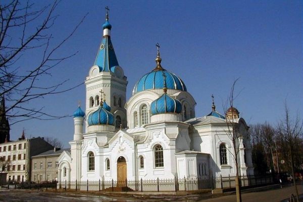 Фото:   Собор Симеона и Анны Латвийской православной церкви в городе Елгава