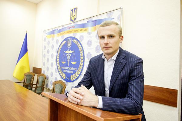 Фото:   Судья Хозсуда города Киева Роман Бойко
