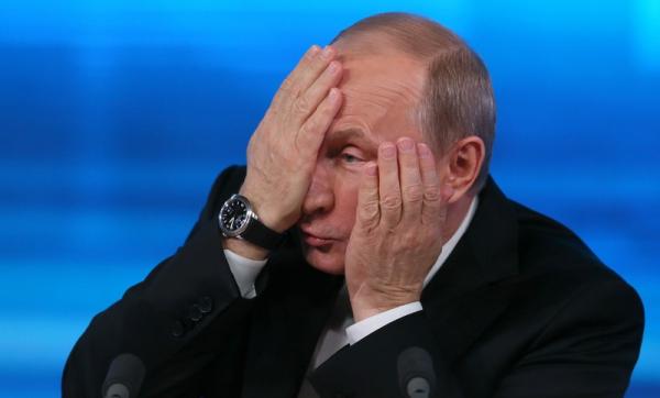Фото:   10 громких скандалов Путина