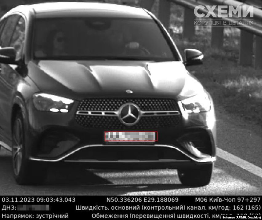 За 40 хвилин до ДТП камери зафіксували Mercedes нардепа на швидкості 162-165 км/год