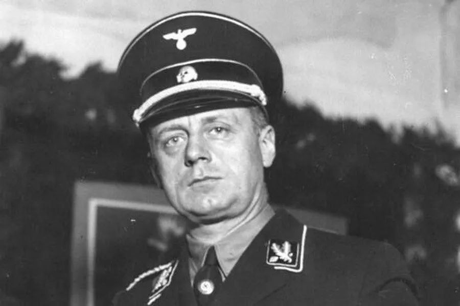 Йоахім фон Ріббентроп (нім. Ulrich Friedrich Wilhelm Joachim von Ribbentrop, 30 квітня 1893, Везель — 16 жовтня 1946, Нюрнберг) — міністр закордонних справ Німеччини (1938—1945), радник Адольфа Гітлера з зовнішньої політики, обергруппенфюрер СС. 