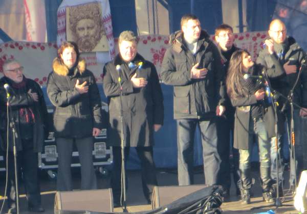 Порошенко на сцене Майдана