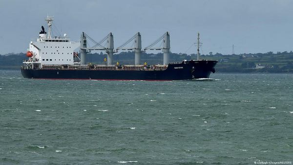 Один з перших кораблів після розблокування порту Одеси повіз зерно до ІрландіїФото: Clodagh Kilcoyne/REUTERS
