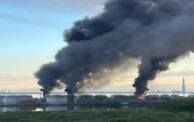 Україна завдала удару по нафтовому терміналу в Петербурзі в день відкриття ПМЕФ