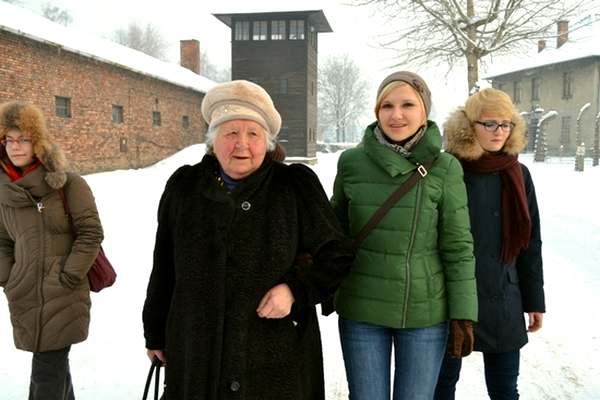 Анастасия Гулей вернулась в Освенцим почти через 70 лет