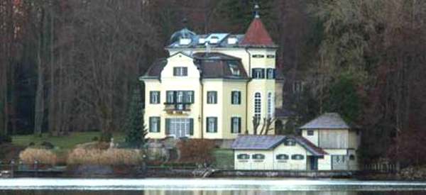«Замок Шувалова» в Австрии
