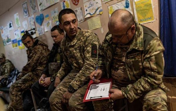 Військові під час проходження ВЛК