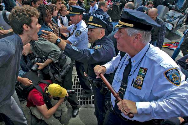 Большинство активистов движения Occupy Wall Street в США при задержании отделываются штрафами