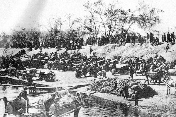 Прибытие переселенцев в Благовещенск, 1905—1910 года. Источник: pastvu.com