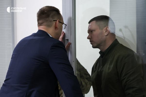 Заступник начальника СБУ у Києві та Київській області Олег Токарчук з адвокатом. Суспільне Новини/Іван Антипенко