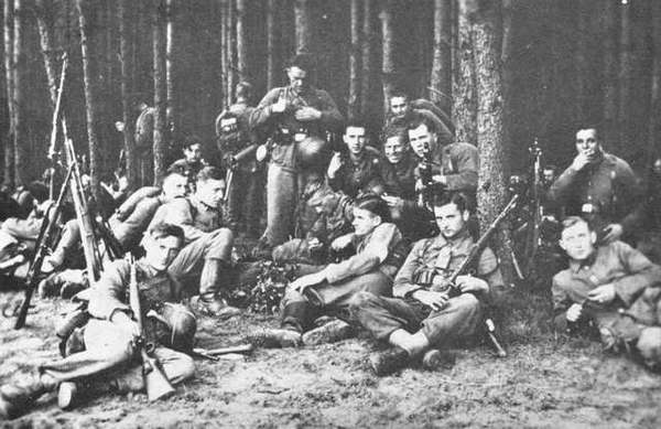 Дивизионники на отдыхе. Лето 1944 г