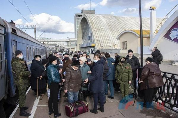 «Евакуаційний потяг» з міста Луганськ до російського міста Гуково.