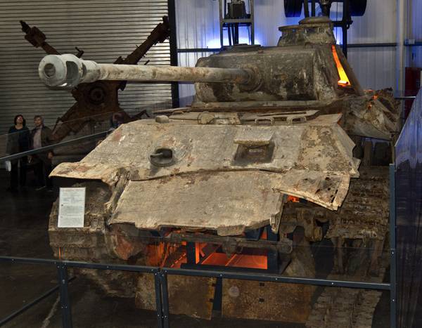 Як з музеїв Украіни зникли танки