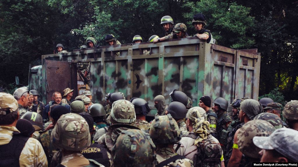 Фото:  Бойцы батальона специального назначения «Донбасс» перед первым штурмом Ил