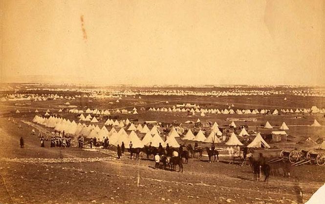  Палаточный лагерь 33-го полка британской армии под Севастополем. Фото: DR