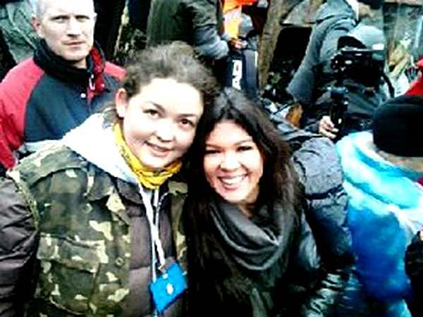 Фото:  Ася с Русланой на Майдане