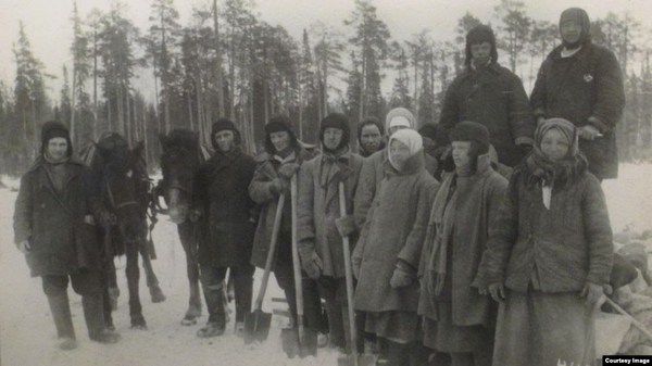 Фото:  В'язні ГУЛАГу на роботах, 1932 рік