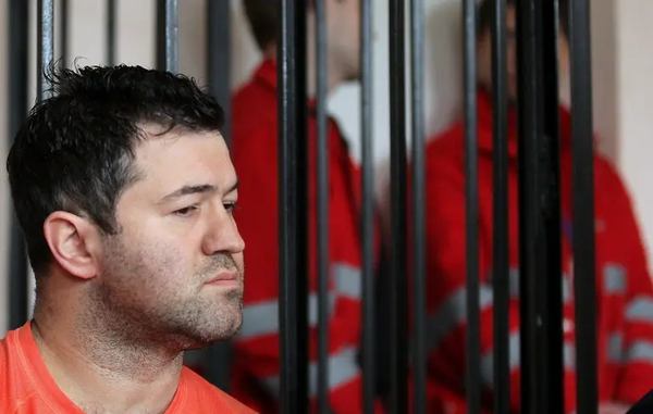 Фото:  Як закрити лазівки для топ-корупціонерів які намагаються за рахунок ЗСУ у