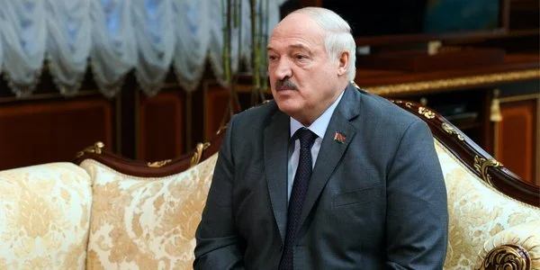 Фото:  Лукашенко  співучасник Путіна 