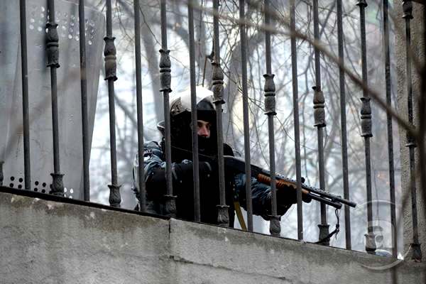 Фото:  Чем милиция воюет с народом Украины