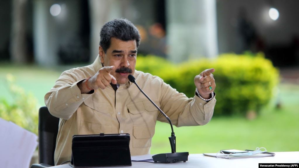 Фото:  Николас Мадуро выступает с очередным телеобращением к нации из президентс