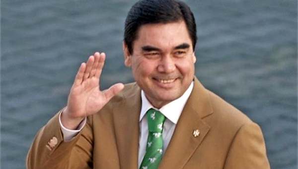 Фото:  Как принято писать президенту Туркменистана