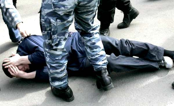 Фото:  В Украине замалчивается 80% фактов пыток граждан людьми в погонах