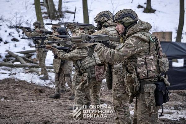 Фото:  Воюватимуть усі