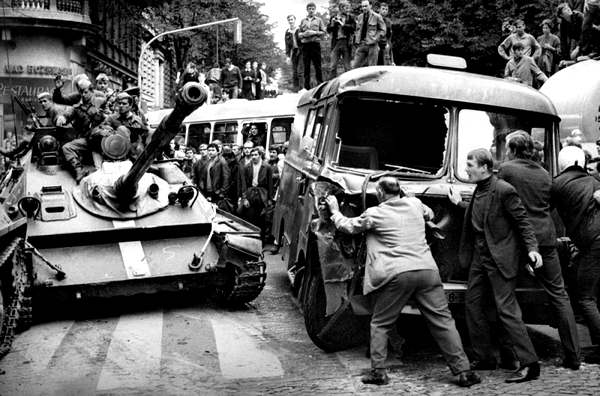 Фото:   Украина в 2013-м — как Прага в 1968-м