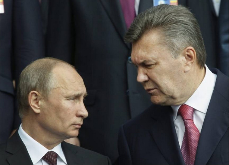 Фото:  Пакт Путина-Януковича. Янукович сдал Украину