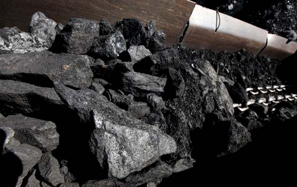 Фото:   Государство выделяет миллиарды на добычу угля, который никому не нужен
