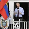 19.08 основатель WikiLeaks Джулиан Ассанж благодарит власти Эквадора за предоставление ему убежища.Фото: AP