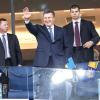  Конечно, на футбол пришел президент Виктор Янукович