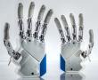 Фото:  Бионический протез руки с обратной связью