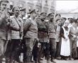 Фото:  Деникинцы на Соборной площади в Харькове. 5 июля 1919-го