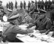 Фото:  1938 год. Гитлер на военном приеме. Фото: Бундесархив
