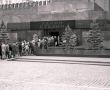 Фото:  Очередь в мавзолей Ленина-Сталина. Москва, 1957 г. commons.wikimedia.org