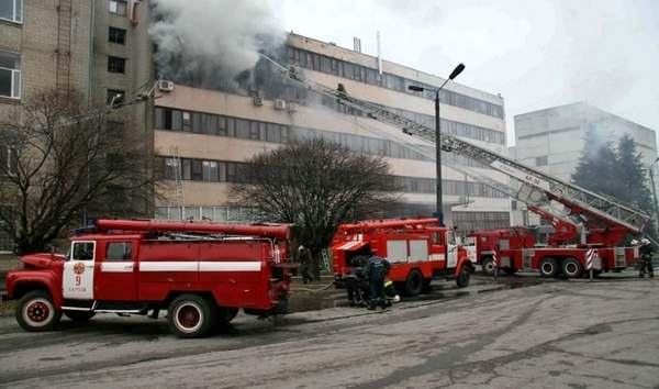 Фото:  Пожар на ювелирной фабрике становится секретным