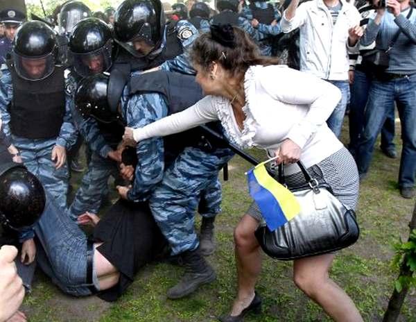 Фото:  Рядовых граждан Украины не обещали интегрировать в Европу живыми