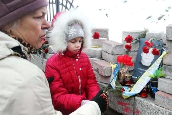 Фото:  В понедельник, 19 февраля, в центре Киева — на аллее Героев Небесной сотн