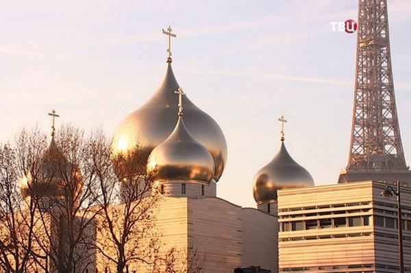 Фото:  Посеред Парижа 6 років тому відкрився несподіваний об’єкт – Кафедральный 